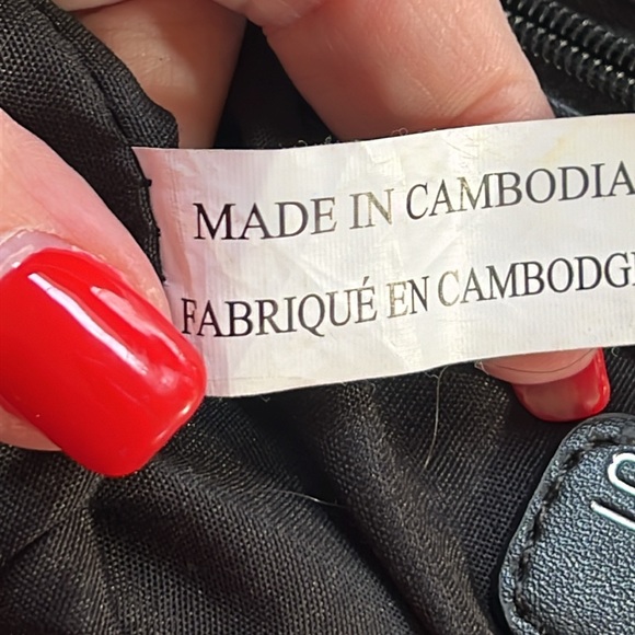 Sondra Roberts Squared Black Puffer Zipper Shoulder Tote Bag - Picture 5 of 10